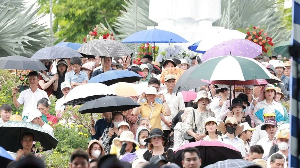 Các tín hữu về dự lễ phong Chân phước, ngày 02.07.2026